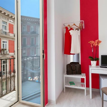 Rainbow Napoli Bed & Breakfast Bagian luar foto