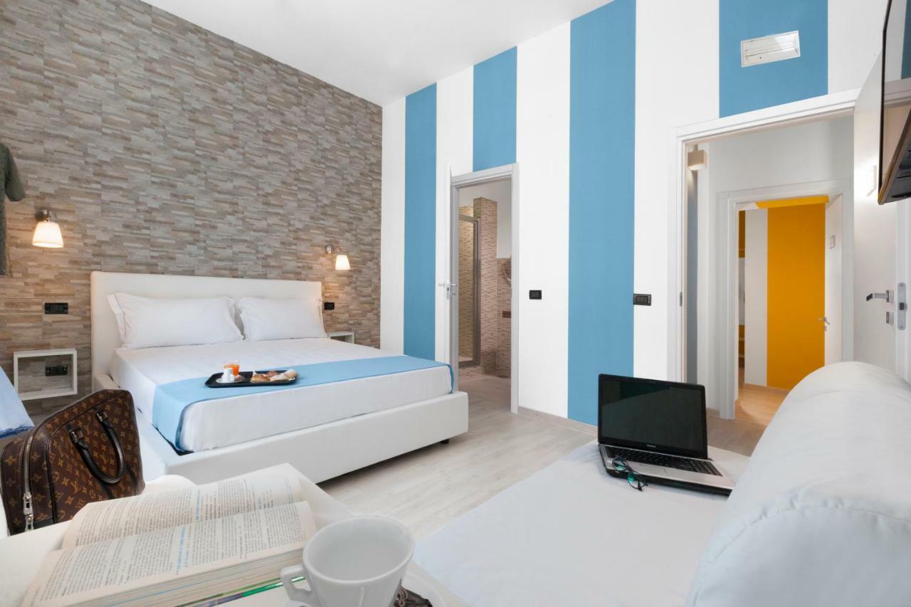Rainbow Napoli Bed & Breakfast Bagian luar foto