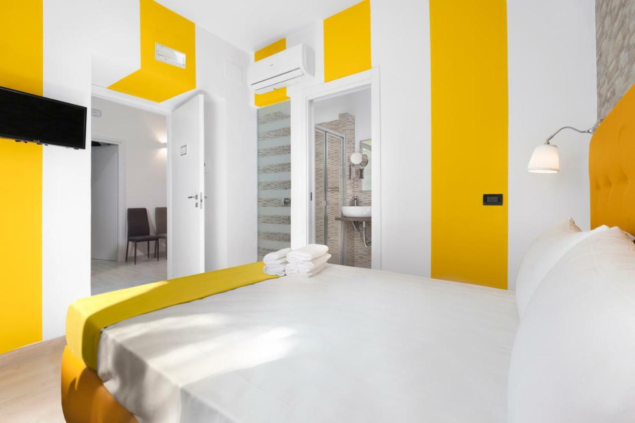 Rainbow Napoli Bed & Breakfast Bagian luar foto