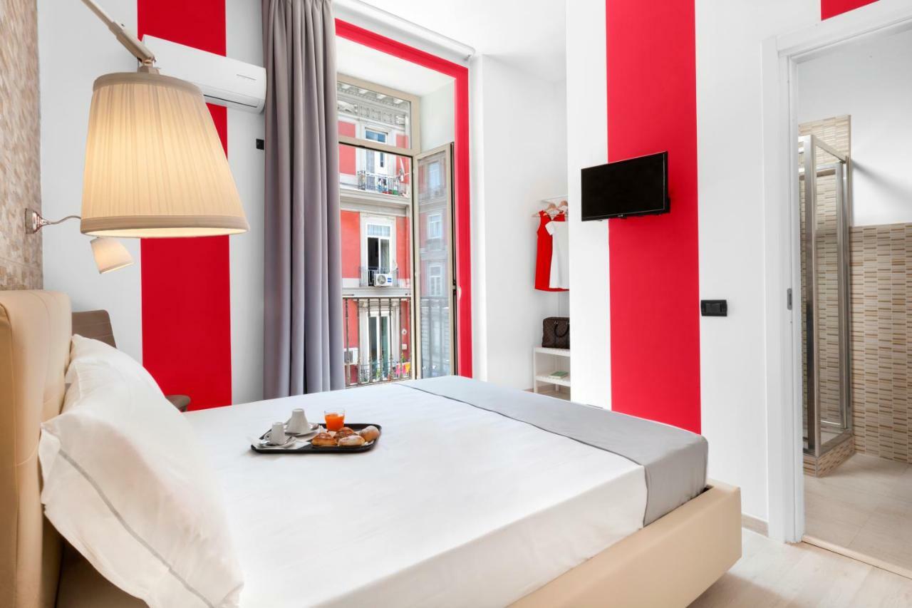 Rainbow Napoli Bed & Breakfast Bagian luar foto