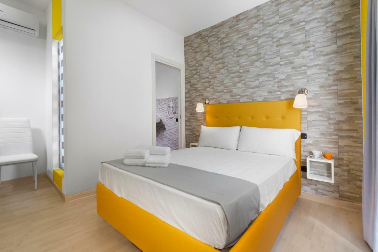 Rainbow Napoli Bed & Breakfast Bagian luar foto