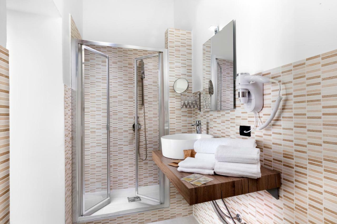 Rainbow Napoli Bed & Breakfast Bagian luar foto