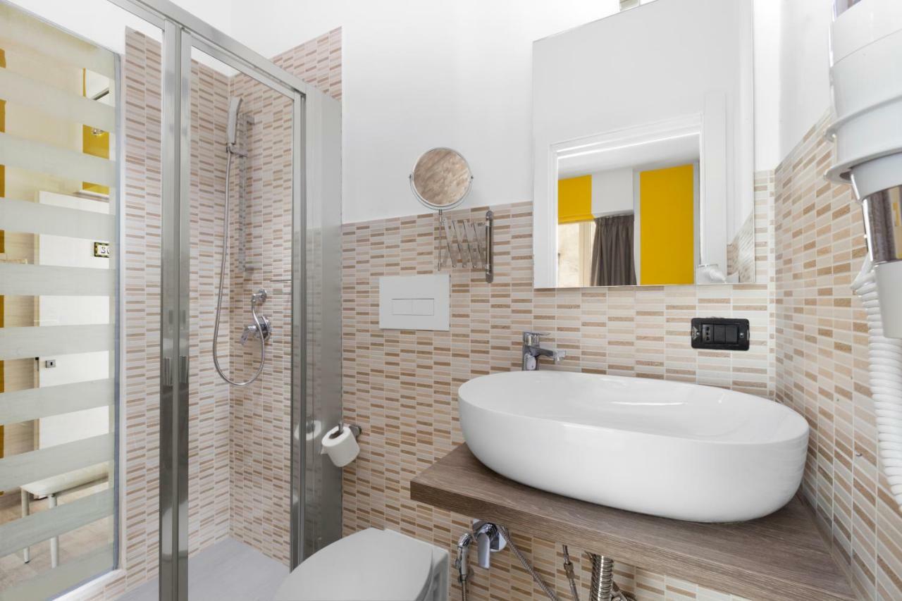 Rainbow Napoli Bed & Breakfast Bagian luar foto