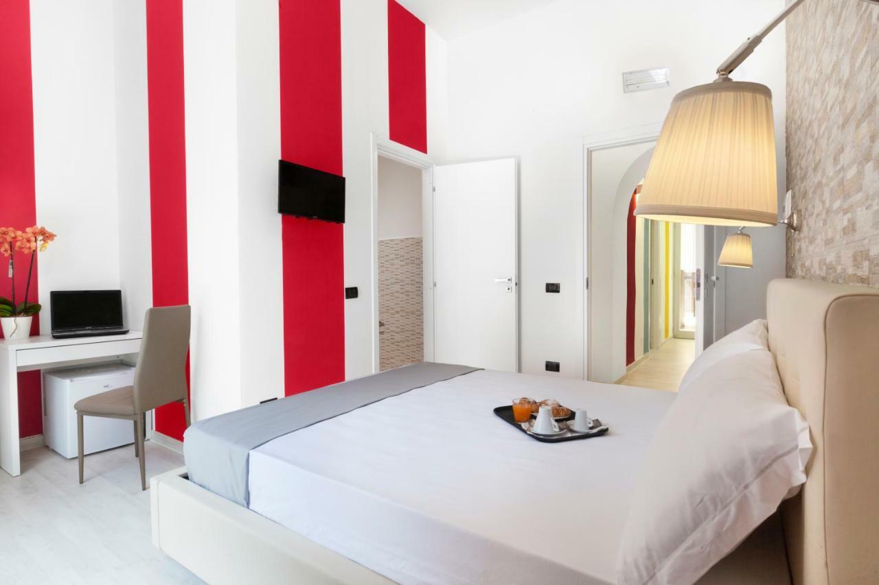 Rainbow Napoli Bed & Breakfast Bagian luar foto