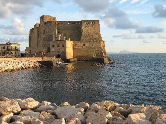Rainbow Napoli Bed & Breakfast Bagian luar foto